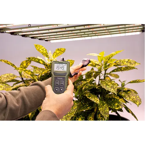 Quantum PAR meter - 400 to 700 Nanometers - remote sensor - Treegers